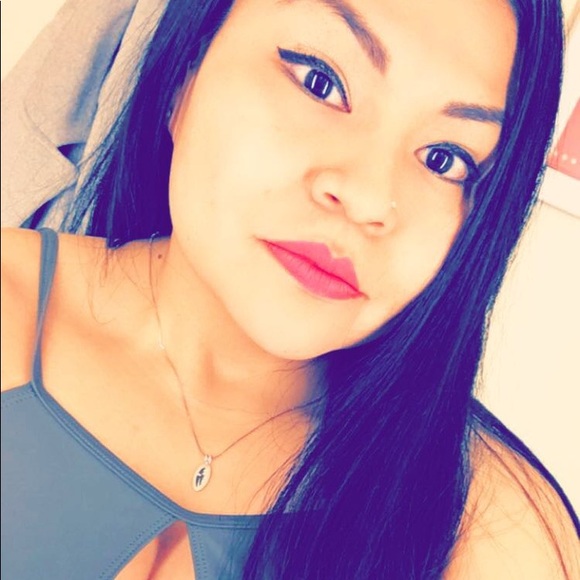 Meet your Posher, Christine - Picture 1 of 1